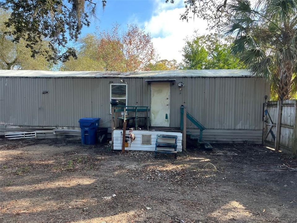 For Sale: $74,000 (2 beds, 1 baths, 784 Square Feet)