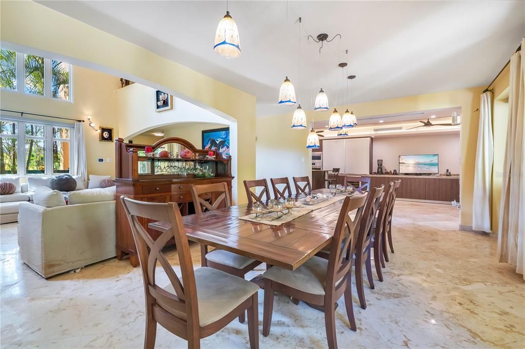 На продажу: $12,995,000 (6 спален, 6 ванн, 7000 Квадратных фут)