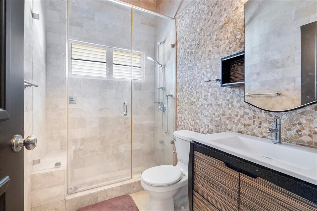 На продажу: $12,995,000 (6 спален, 6 ванн, 7000 Квадратных фут)