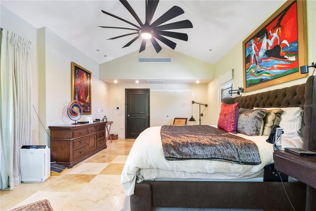 На продажу: $12,995,000 (6 спален, 6 ванн, 7000 Квадратных фут)