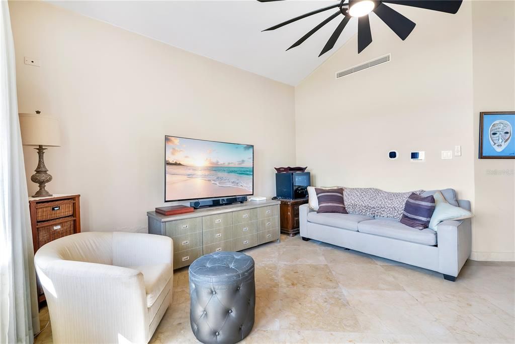 На продажу: $12,995,000 (6 спален, 6 ванн, 7000 Квадратных фут)