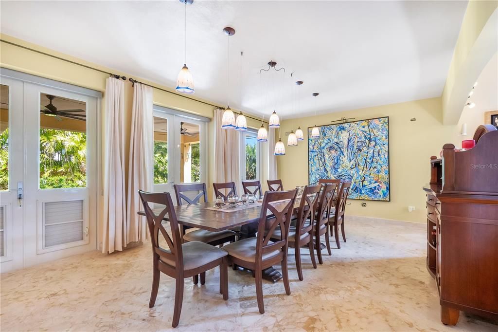 На продажу: $12,995,000 (6 спален, 6 ванн, 7000 Квадратных фут)