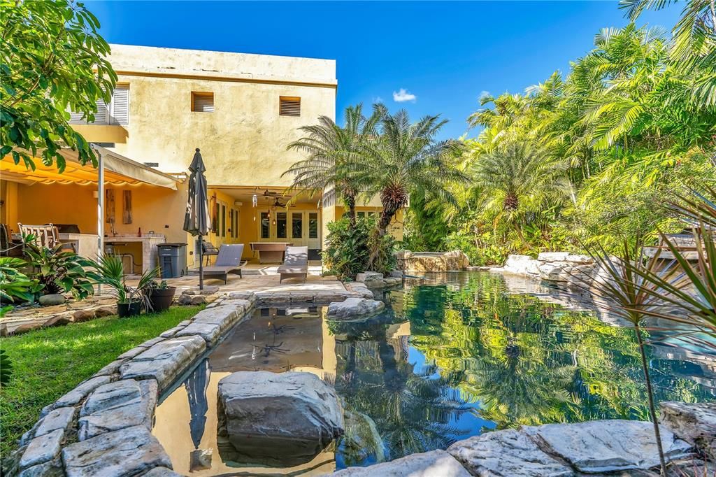 На продажу: $12,995,000 (6 спален, 6 ванн, 7000 Квадратных фут)