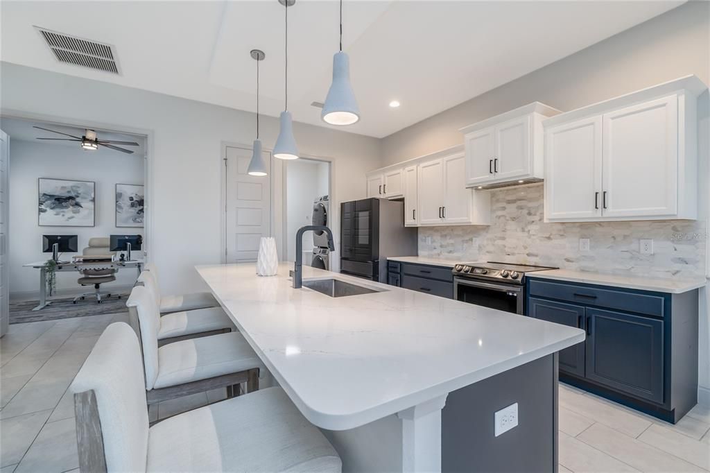 На продажу: $545,000 (3 спален, 2 ванн, 1908 Квадратных фут)