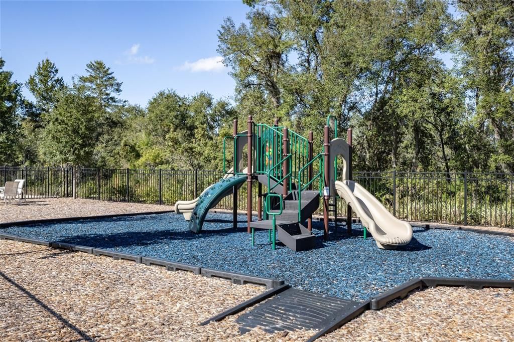 На продажу: $545,000 (3 спален, 2 ванн, 1908 Квадратных фут)