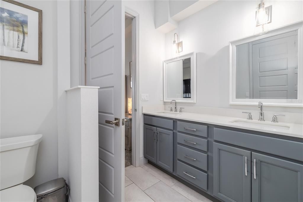 На продажу: $545,000 (3 спален, 2 ванн, 1908 Квадратных фут)