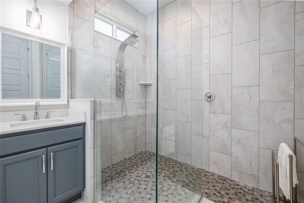 На продажу: $545,000 (3 спален, 2 ванн, 1908 Квадратных фут)