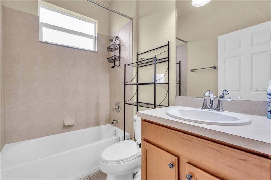 En Renta: $2,000 (3 camas, 2 baños, 1840 Pies cuadrados)