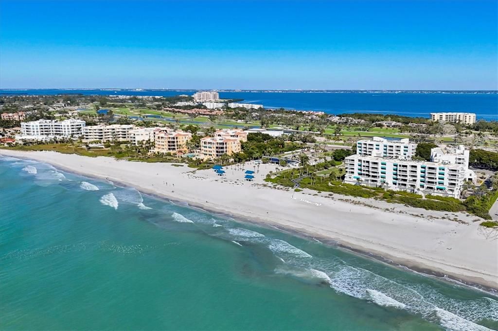 待售: $3,595,000 (4 贝兹, 3 浴室, 3166 平方英尺)