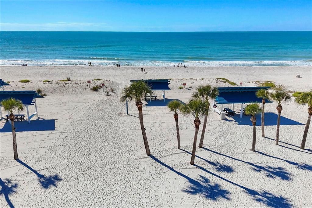 待售: $3,595,000 (4 贝兹, 3 浴室, 3166 平方英尺)