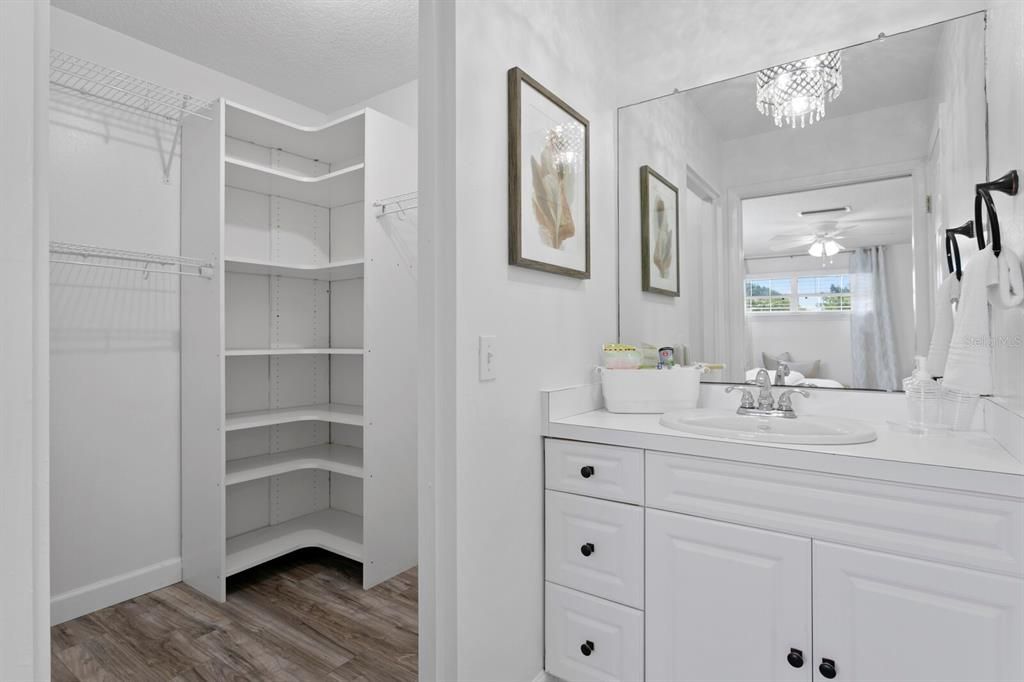 В аренду: $5,000 (4 спален, 3 ванн, 2006 Квадратных фут)