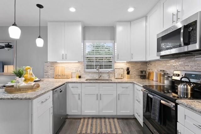 В аренду: $5,000 (4 спален, 3 ванн, 2006 Квадратных фут)