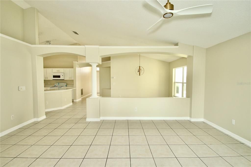 En Venta: $400,000 (4 camas, 2 baños, 1822 Pies cuadrados)