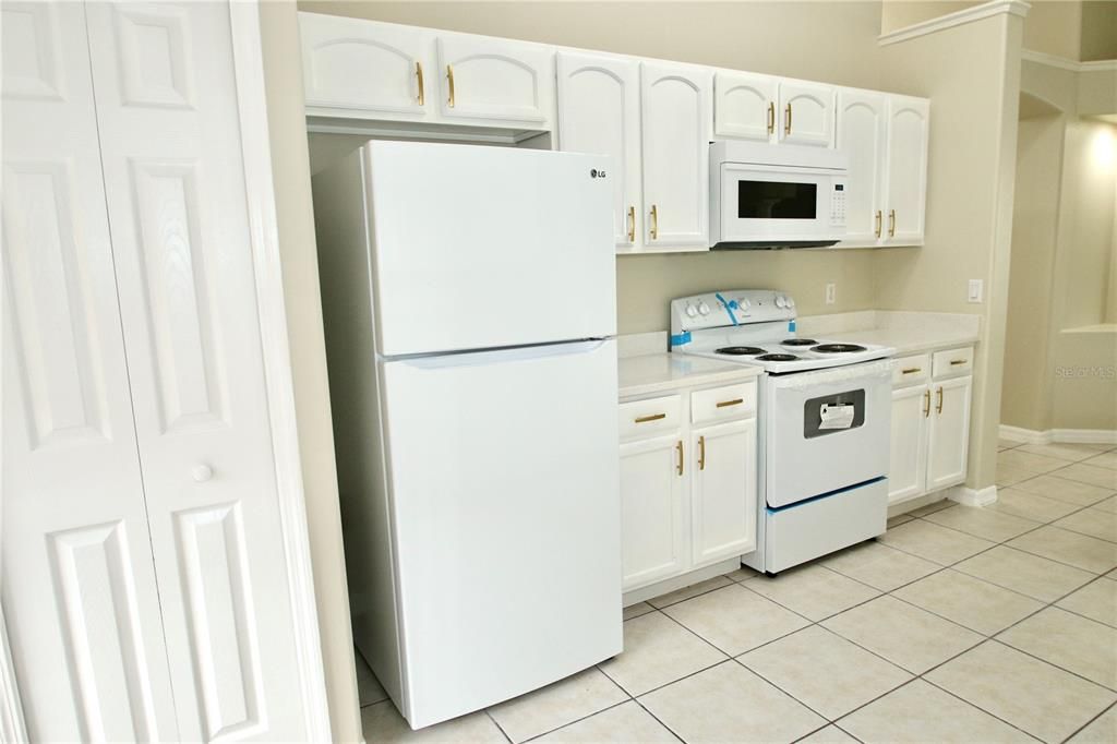 En Venta: $400,000 (4 camas, 2 baños, 1822 Pies cuadrados)