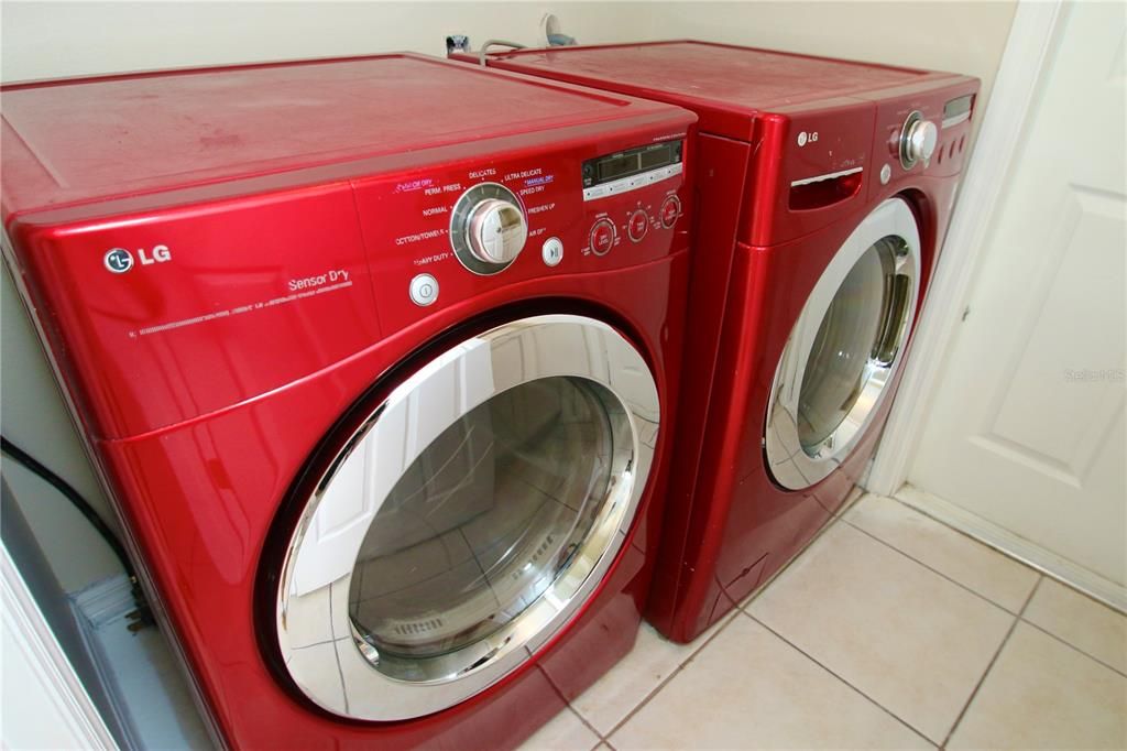 En Venta: $400,000 (4 camas, 2 baños, 1822 Pies cuadrados)