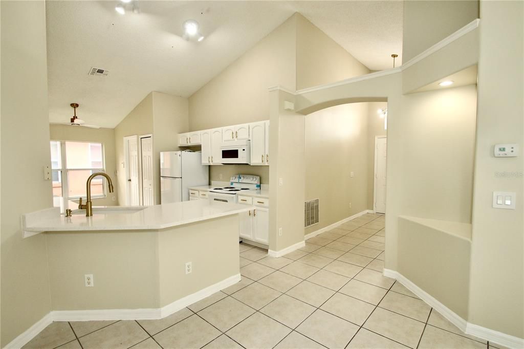 En Venta: $400,000 (4 camas, 2 baños, 1822 Pies cuadrados)