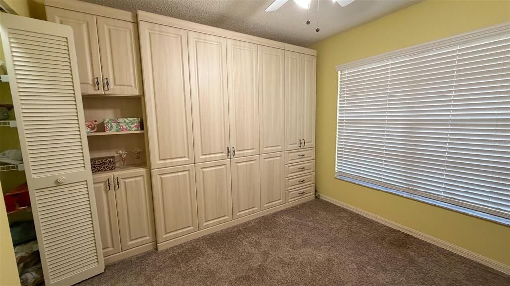 待售: $195,000 (2 贝兹, 2 浴室, 884 平方英尺)