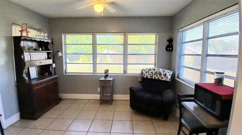 En Venta: $215,000 (2 camas, 1 baños, 1240 Pies cuadrados)