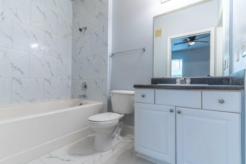 待售: $234,900 (2 贝兹, 2 浴室, 1076 平方英尺)