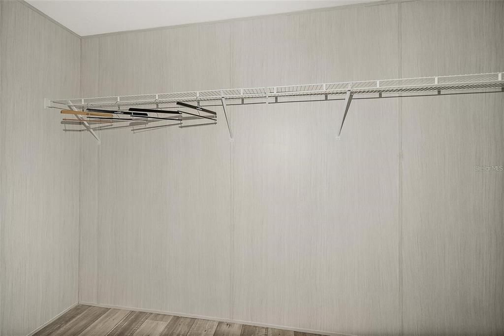 For Sale: $269,900 (4 beds, 2 baths, 1800 Square Feet)