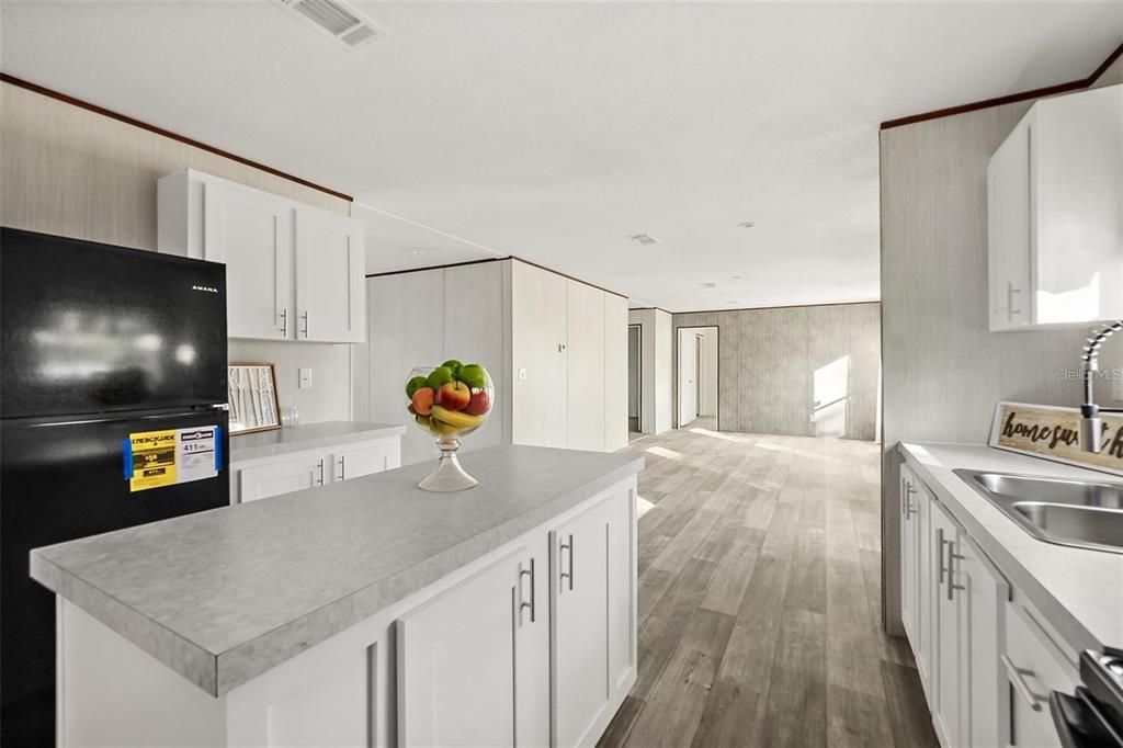 For Sale: $269,900 (4 beds, 2 baths, 1800 Square Feet)