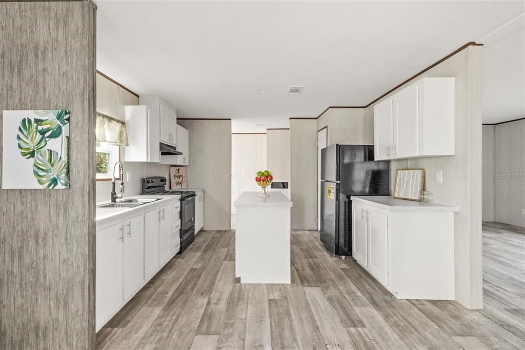 For Sale: $269,900 (4 beds, 2 baths, 1800 Square Feet)