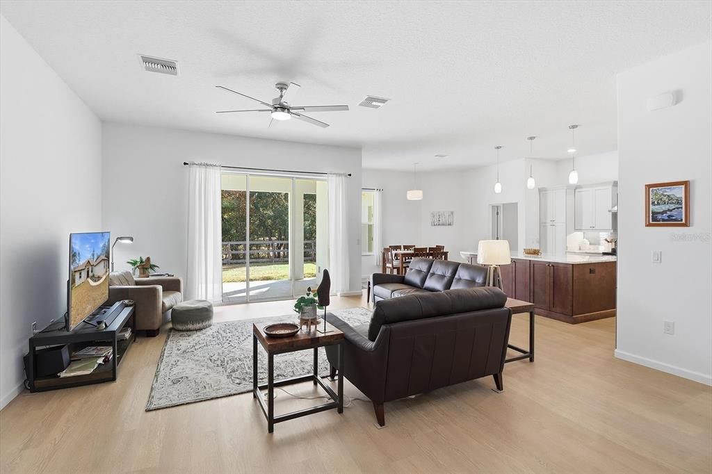 На продажу: $529,000 (3 спален, 2 ванн, 1982 Квадратных фут)