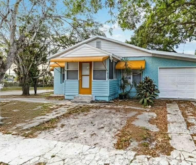 For Rent: $2,000 (3 beds, 2 baths, 960 Square Feet)