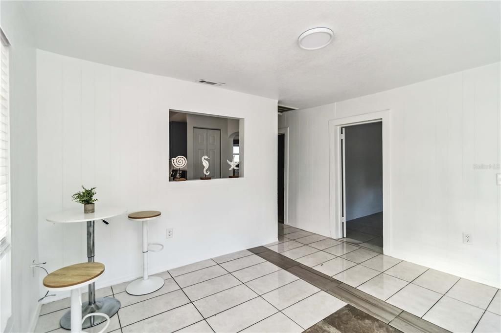 For Rent: $2,000 (3 beds, 2 baths, 960 Square Feet)