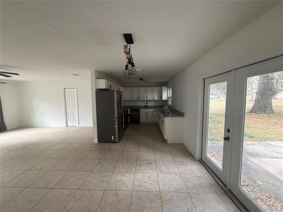 出租: $1,950 (3 贝兹, 2 浴室, 1344 平方英尺)