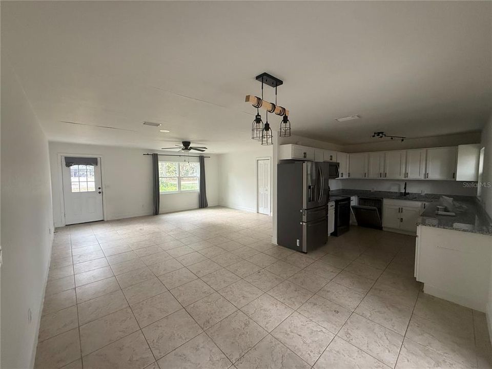 出租: $1,950 (3 贝兹, 2 浴室, 1344 平方英尺)