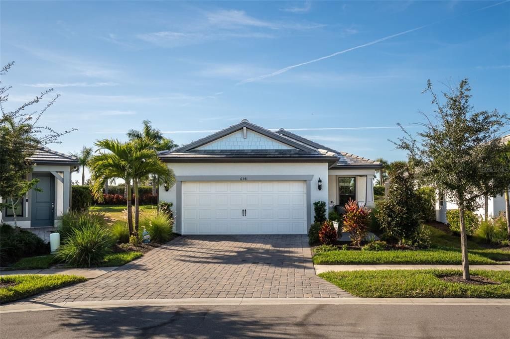 For Sale: $489,900 (2 beds, 2 baths, 1405 Square Feet)