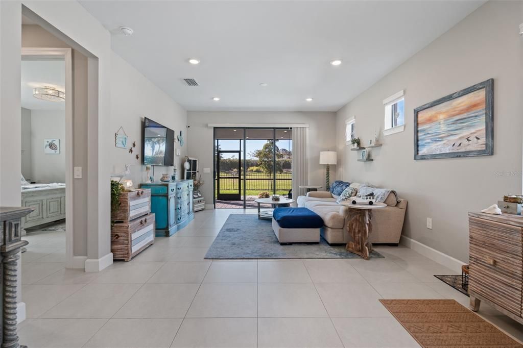 For Sale: $489,900 (2 beds, 2 baths, 1405 Square Feet)