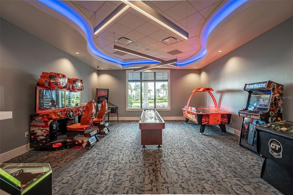 For Sale: $489,900 (2 beds, 2 baths, 1405 Square Feet)