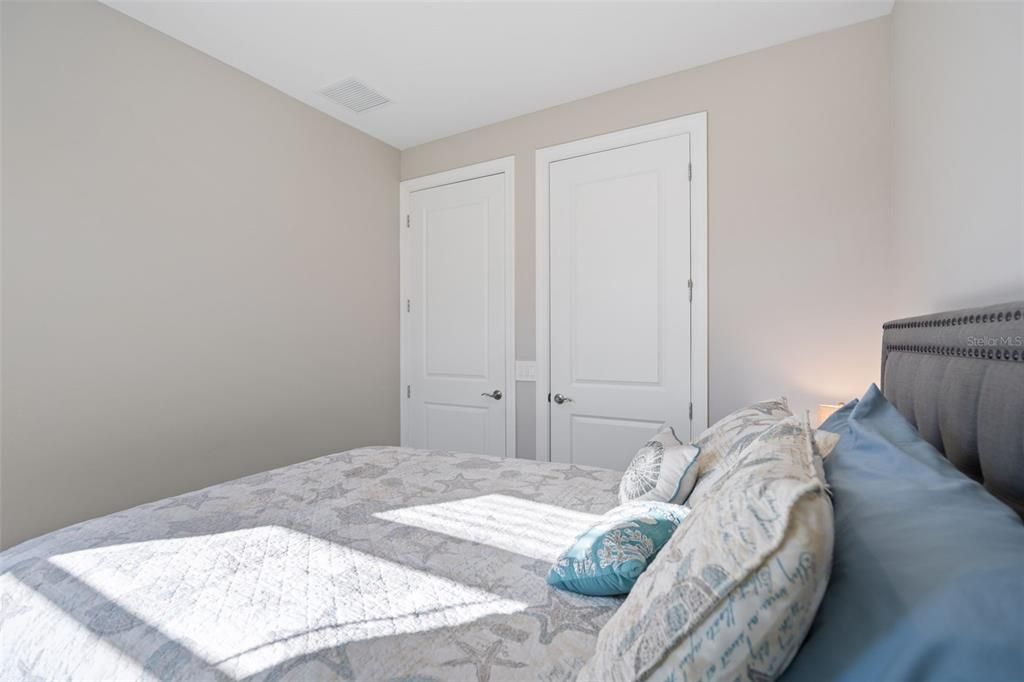 For Sale: $489,900 (2 beds, 2 baths, 1405 Square Feet)