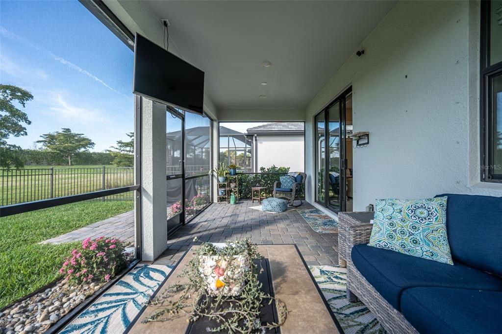 For Sale: $489,900 (2 beds, 2 baths, 1405 Square Feet)