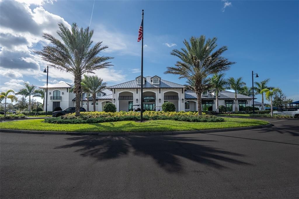 For Sale: $489,900 (2 beds, 2 baths, 1405 Square Feet)