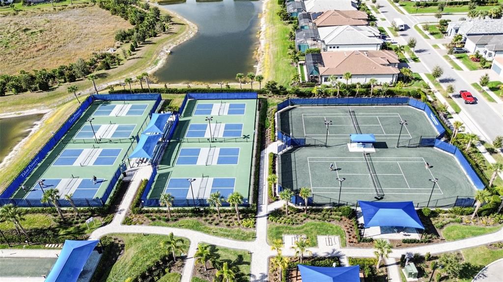 For Sale: $489,900 (2 beds, 2 baths, 1405 Square Feet)