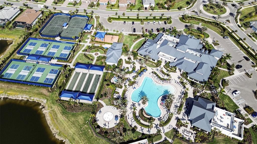 For Sale: $489,900 (2 beds, 2 baths, 1405 Square Feet)