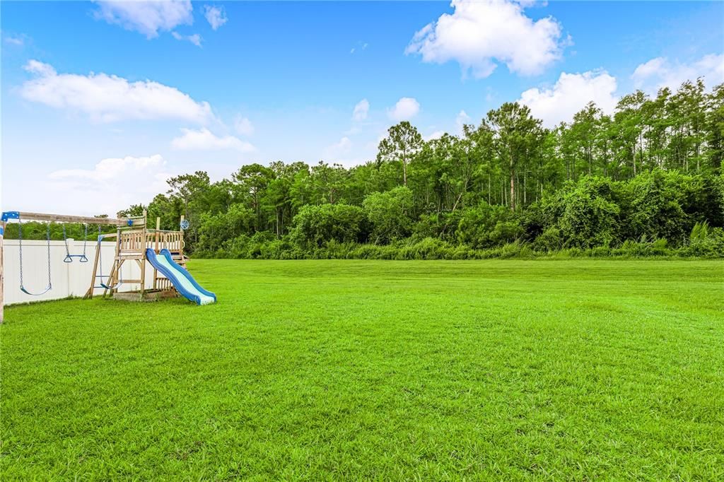 For Rent: $2,995 (6 beds, 3 baths, 2667 Square Feet)