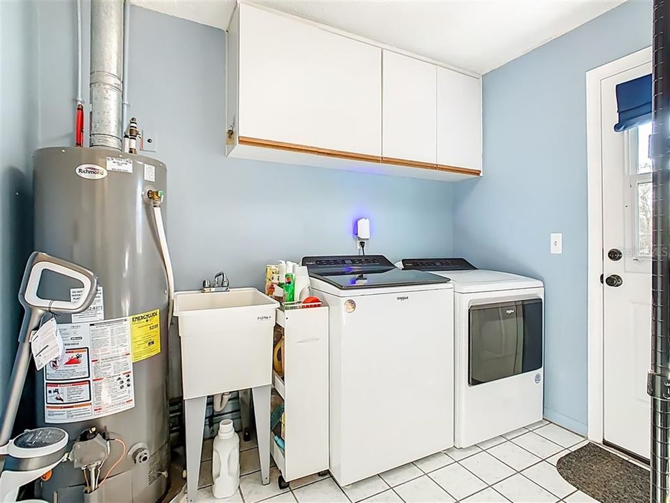 For Sale: $409,000 (3 beds, 2 baths, 2148 Square Feet)