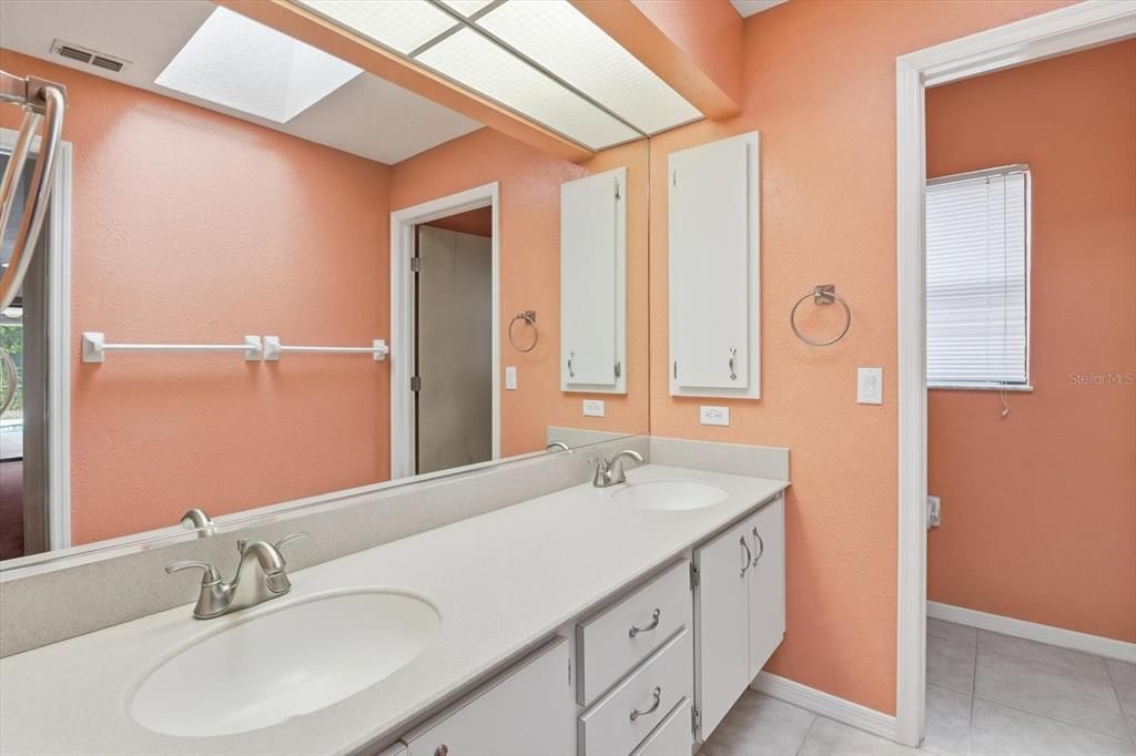 На продажу: $340,000 (3 спален, 2 ванн, 1772 Квадратных фут)