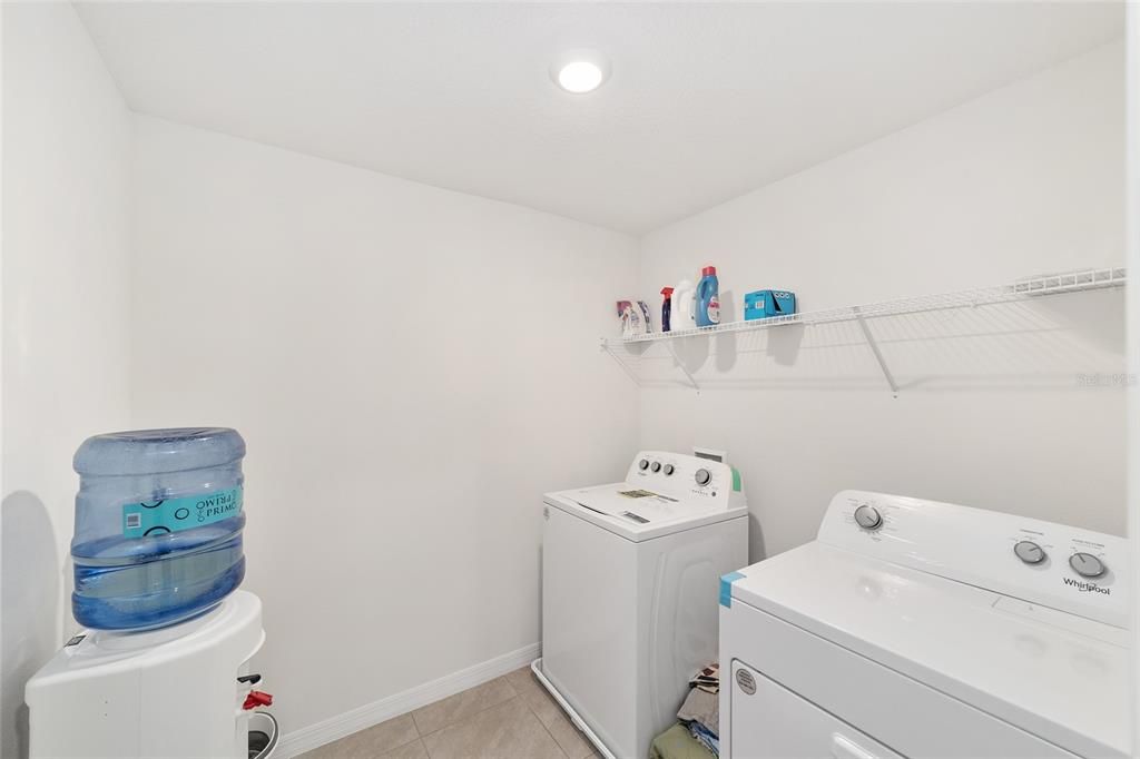 На продажу: $334,999 (5 спален, 3 ванн, 2481 Квадратных фут)