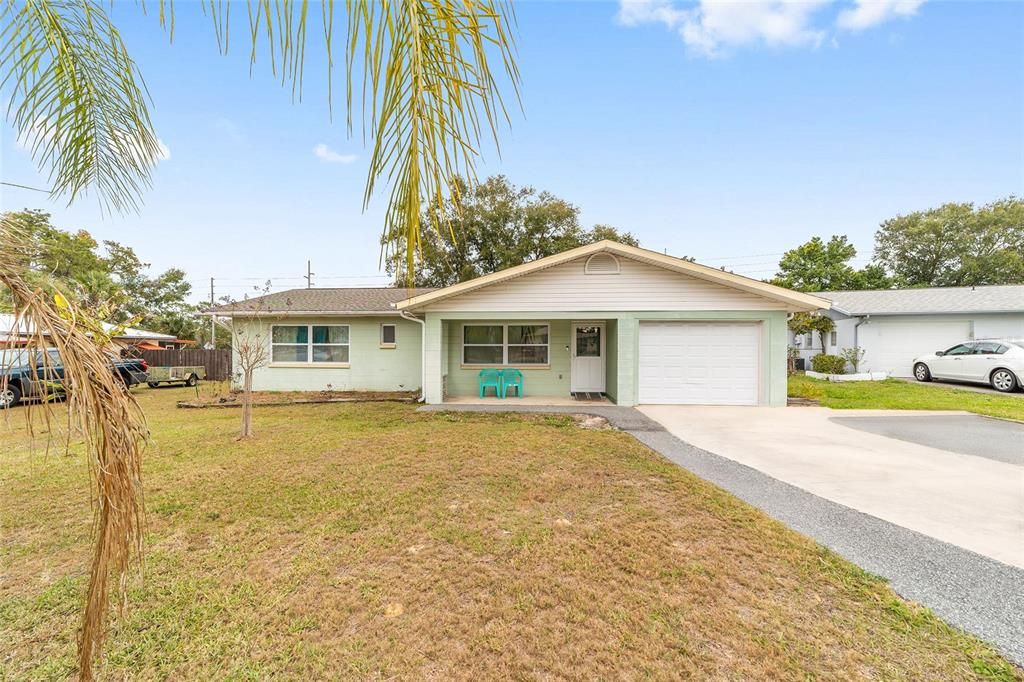 На продажу: $190,000 (2 спален, 2 ванн, 1300 Квадратных фут)