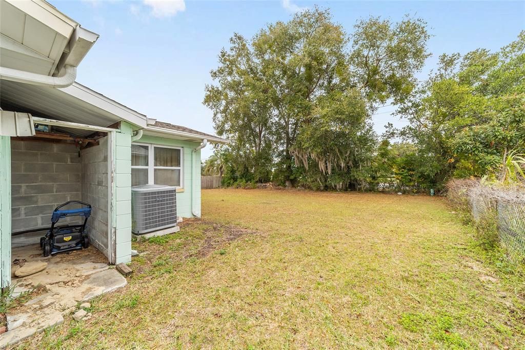 На продажу: $190,000 (2 спален, 2 ванн, 1300 Квадратных фут)