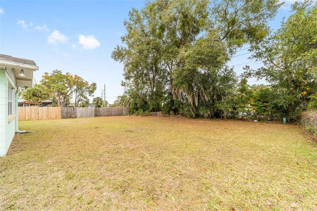 На продажу: $190,000 (2 спален, 2 ванн, 1300 Квадратных фут)