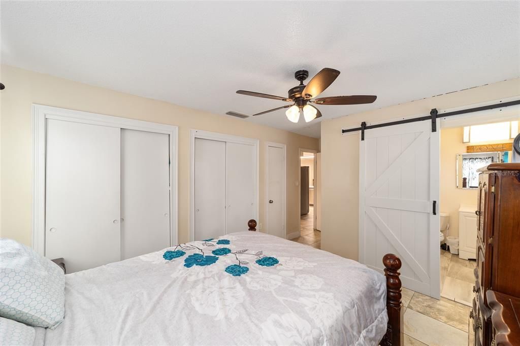 На продажу: $190,000 (2 спален, 2 ванн, 1300 Квадратных фут)