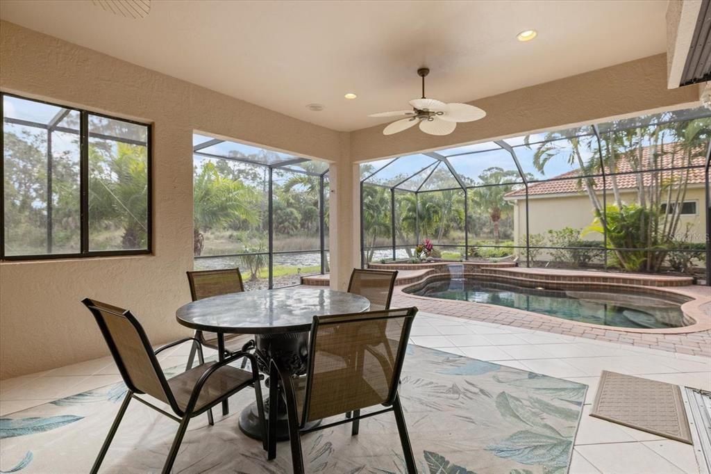 For Sale: $960,000 (4 beds, 4 baths, 3561 Square Feet)