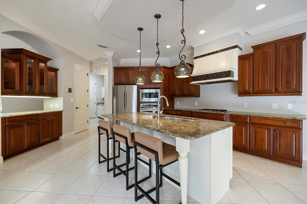 For Sale: $960,000 (4 beds, 4 baths, 3561 Square Feet)