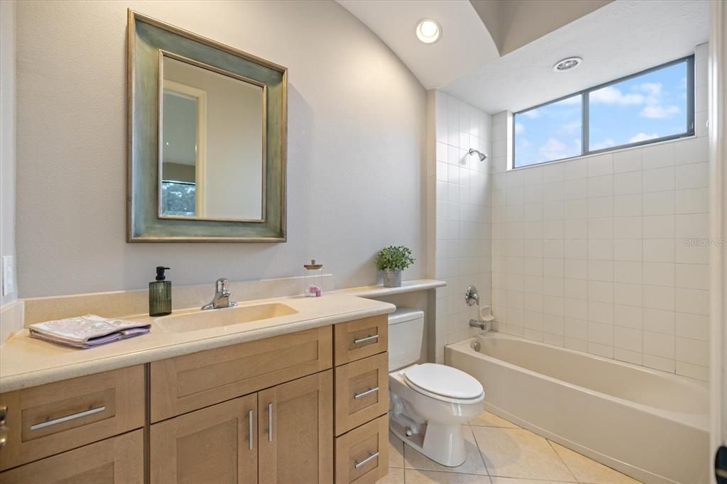 For Sale: $960,000 (4 beds, 4 baths, 3561 Square Feet)